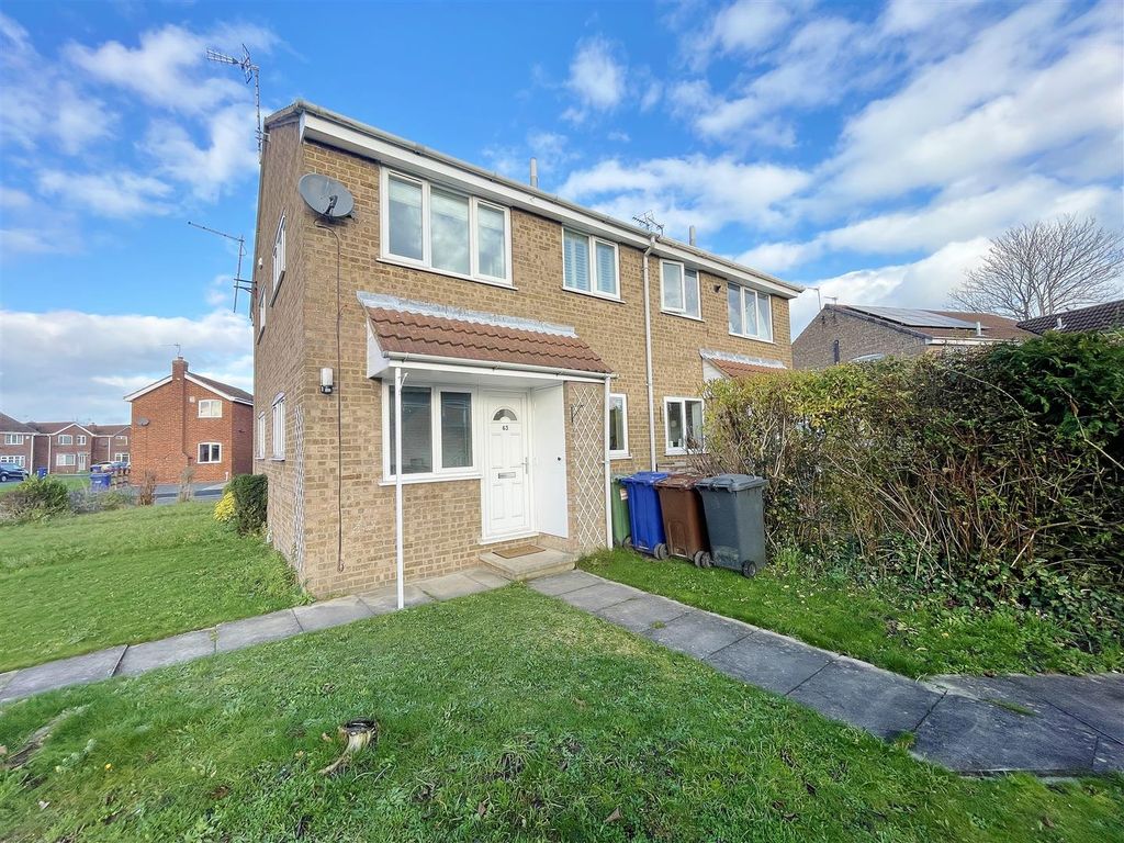 Property photo 1 of 14 Front External