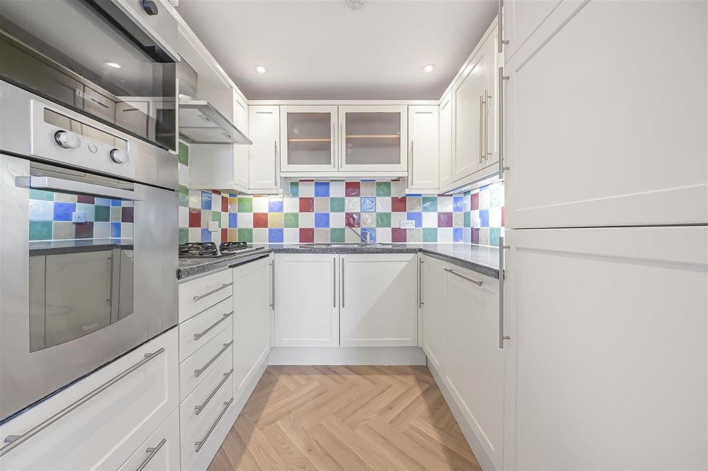 Property photo 2 of 7