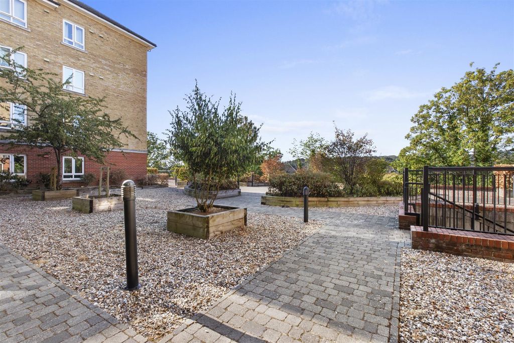 Property photo 2 of 11 Mathews House, Tadros Court-9.Jpg