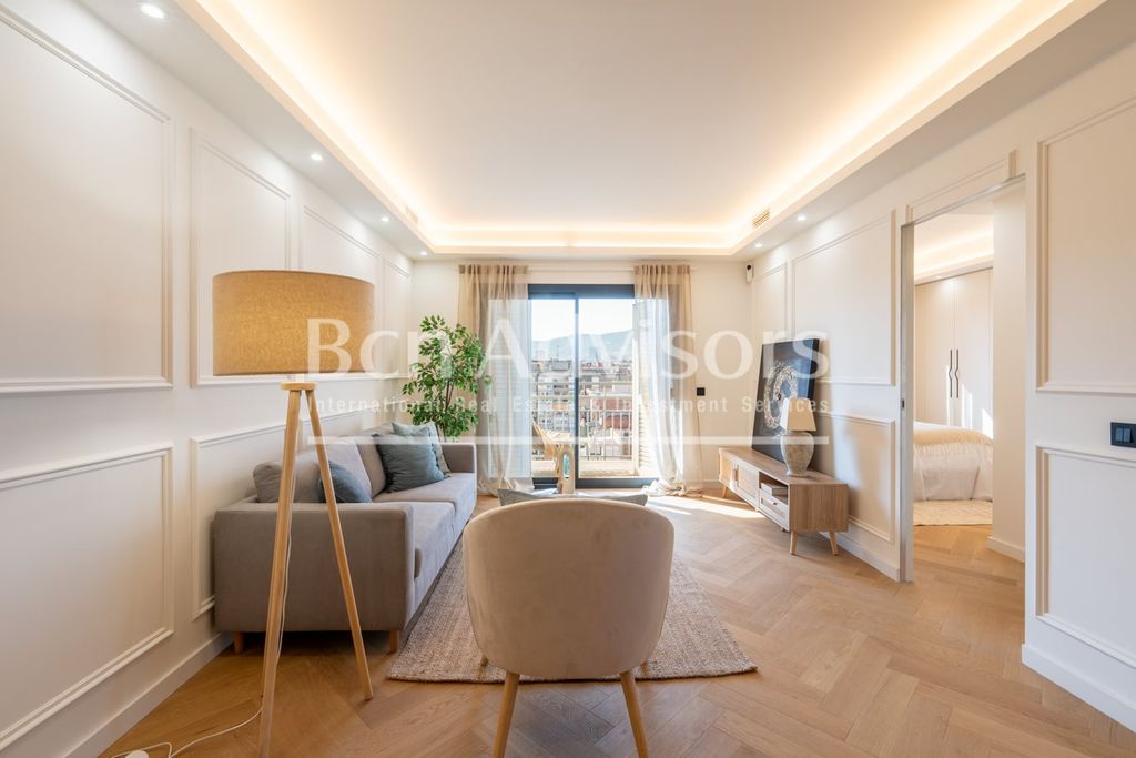 Property photo 1 of 39 Exclusive Designer Apartment In Eixample With Panoramic Views And A Terrace