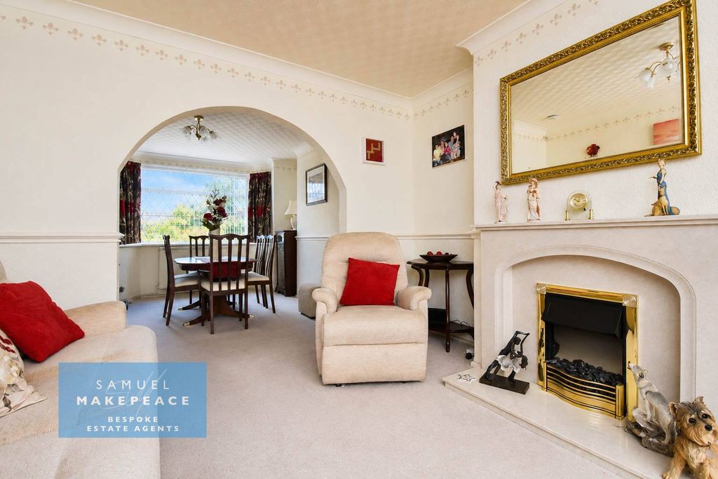 Property photo 3 of 17 Gallery