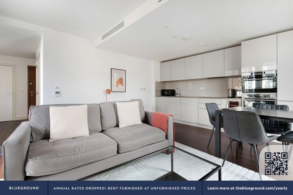 Property photo 3 of 42 Living Room