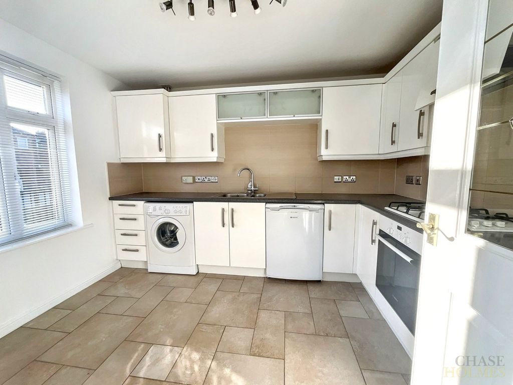 Property photo 2 of 21 4729485