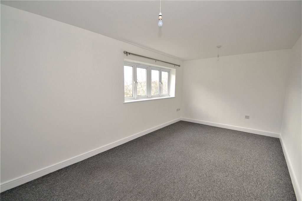 Property photo 2 of 6 Lounge