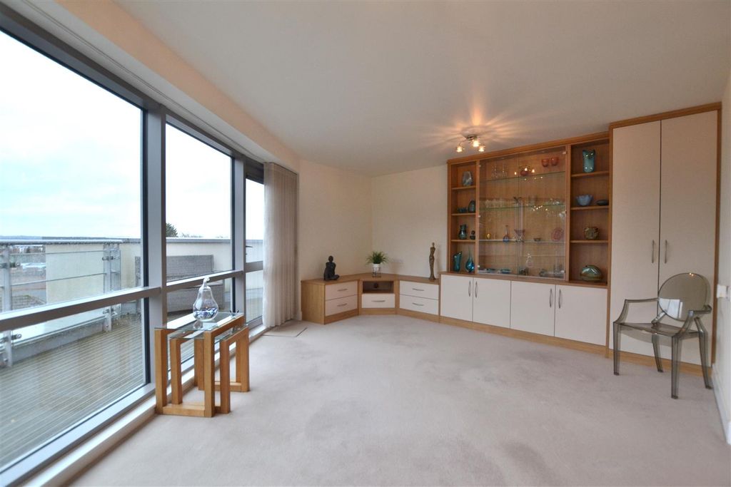 Property photo 3 of 24 Living Room 1.Jpg