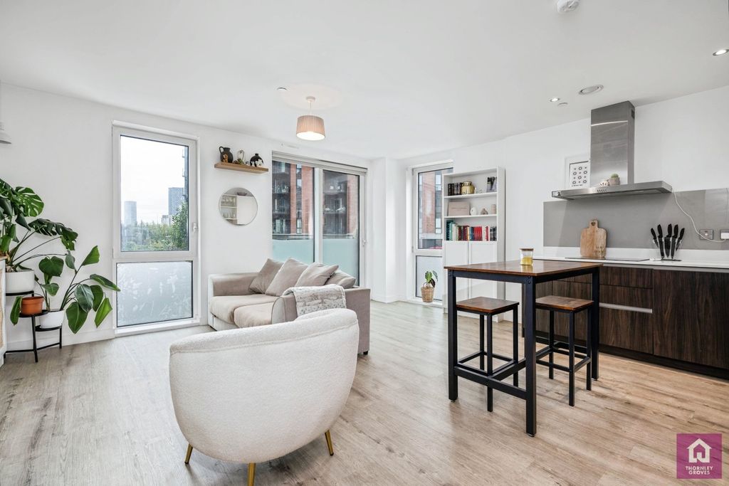 Property photo 3 of 14 Picture No. 06