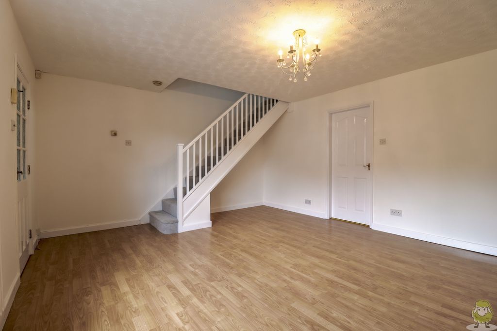 Property photo 1 of 11 liv2