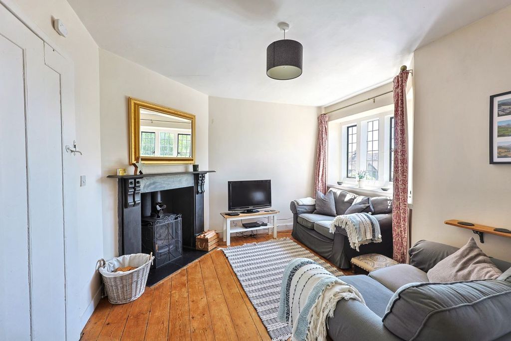 Property photo 2 of 11