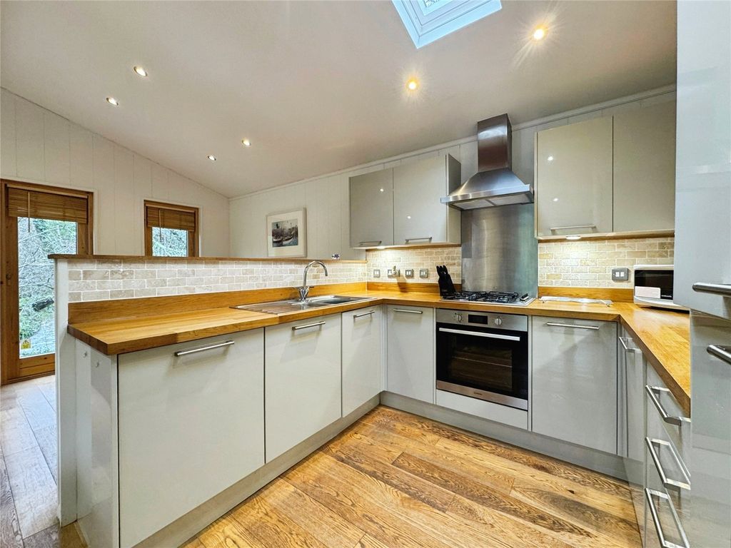 Property photo 3 of 23 Open Plan