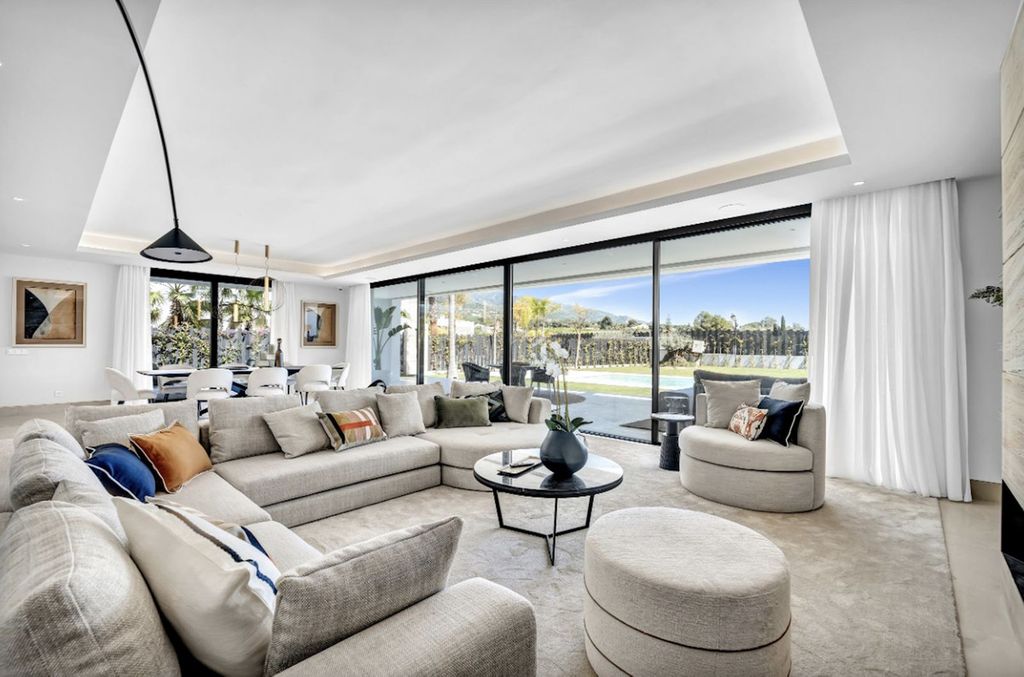 Property photo 3 of 28