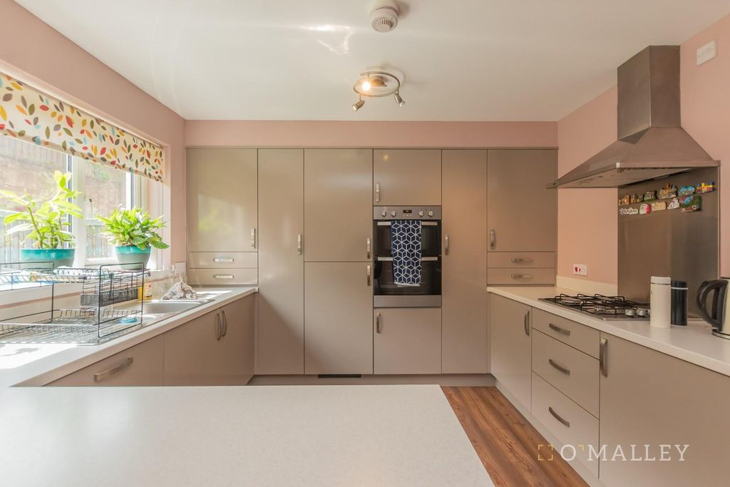 Property photo 2 of 26 Kitchen