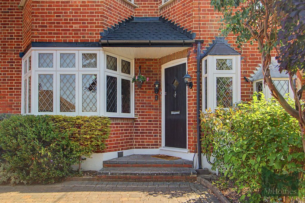 Property photo 2 of 22