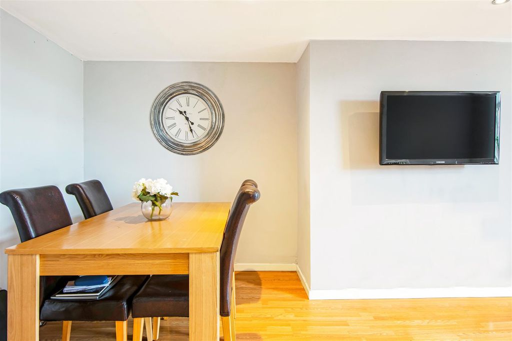 Property photo 3 of 13 Dinning.Jpg