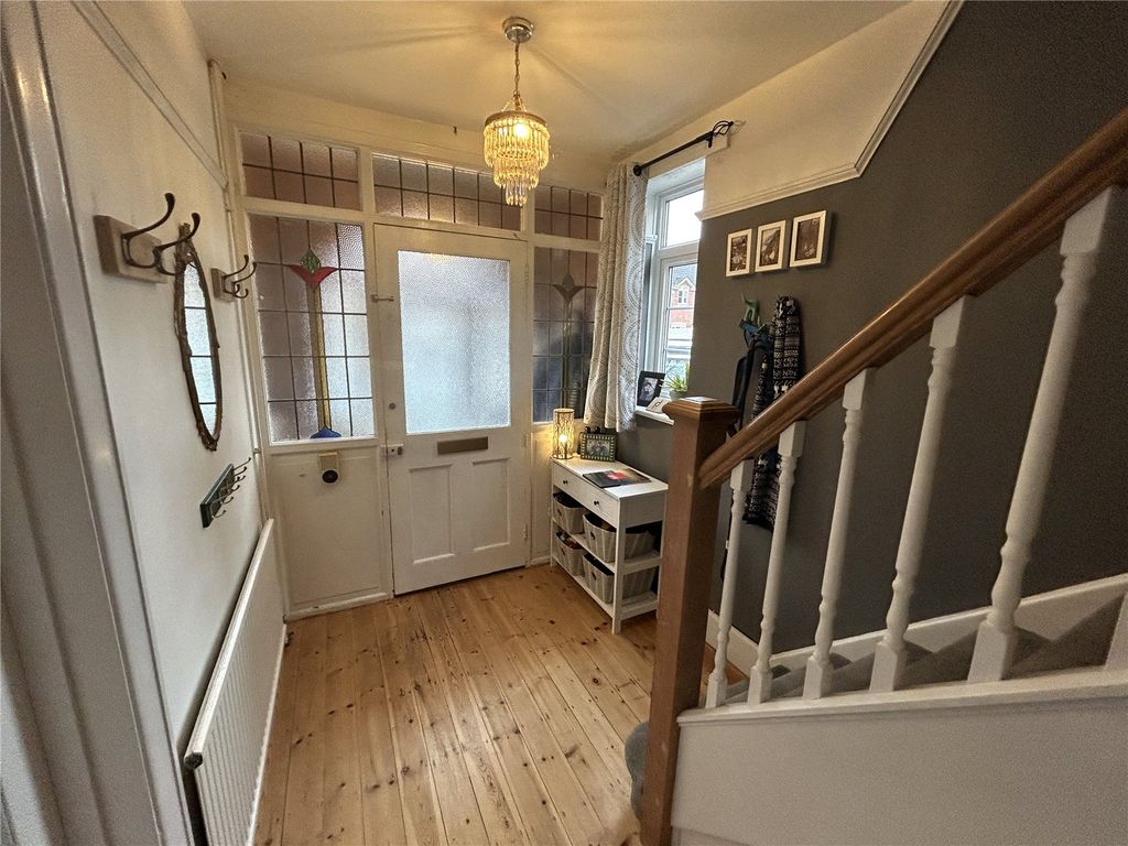 Property photo 2 of 17 Picture No. 10