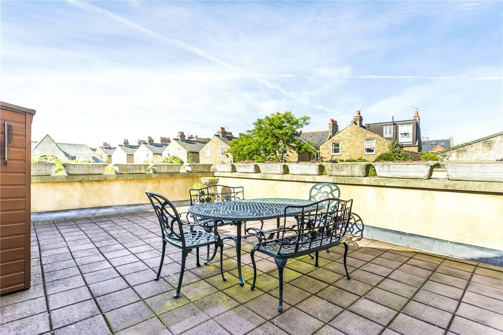 Property photo 3 of 9 Picture No. 01