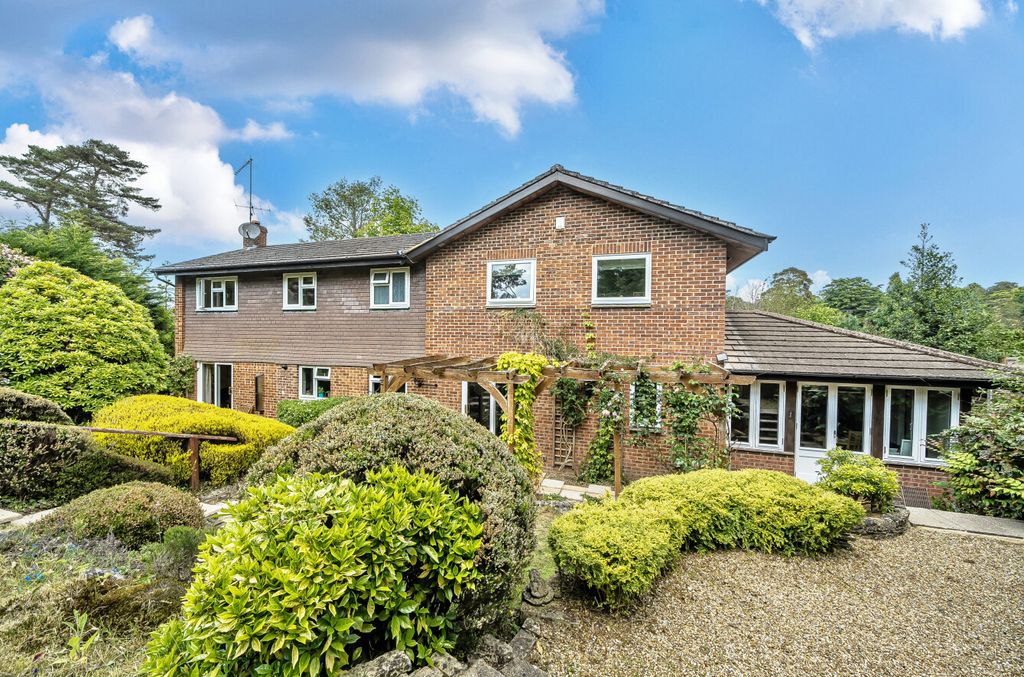 Property photo 1 of 19 9-1260694-1-682F2...