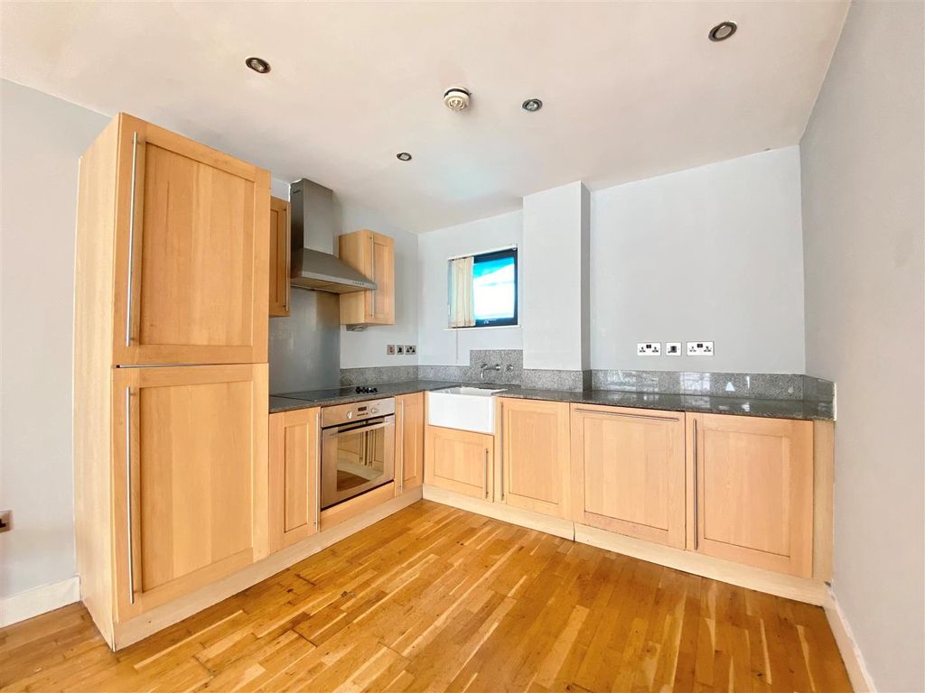Property photo 2 of 5