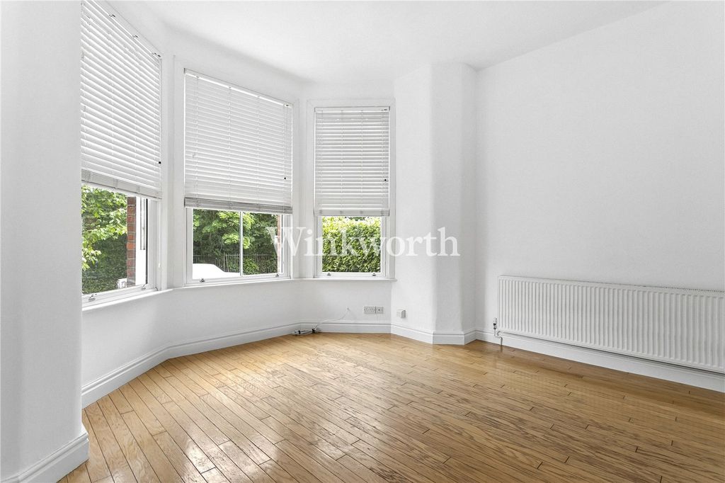 Property photo 3 of 14 Picture No. 11