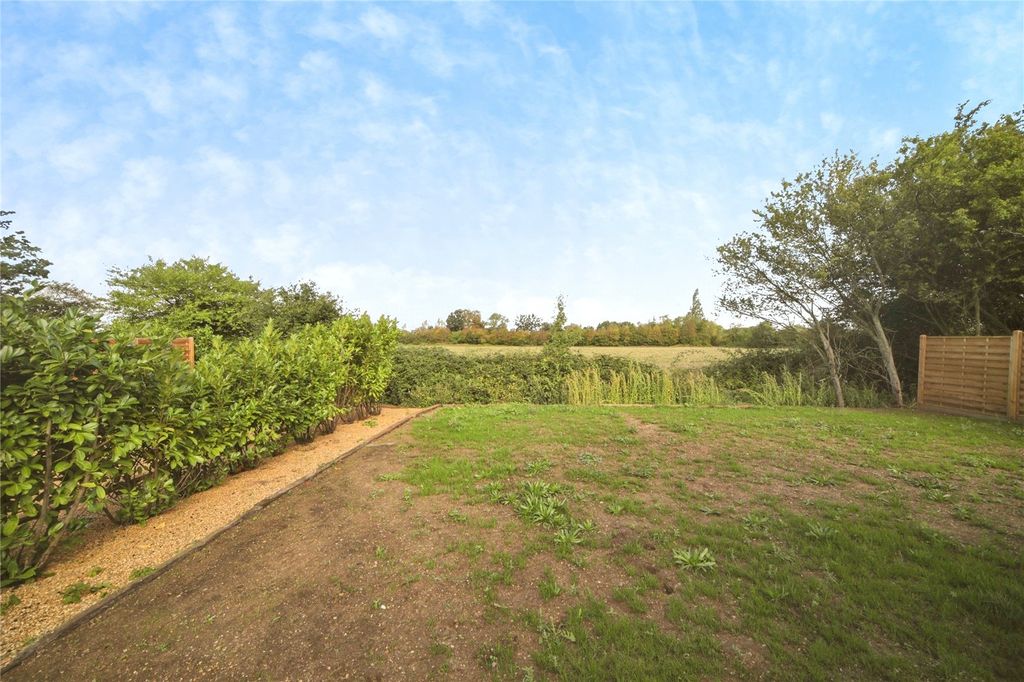 Property photo 2 of 17 Picture No. 01