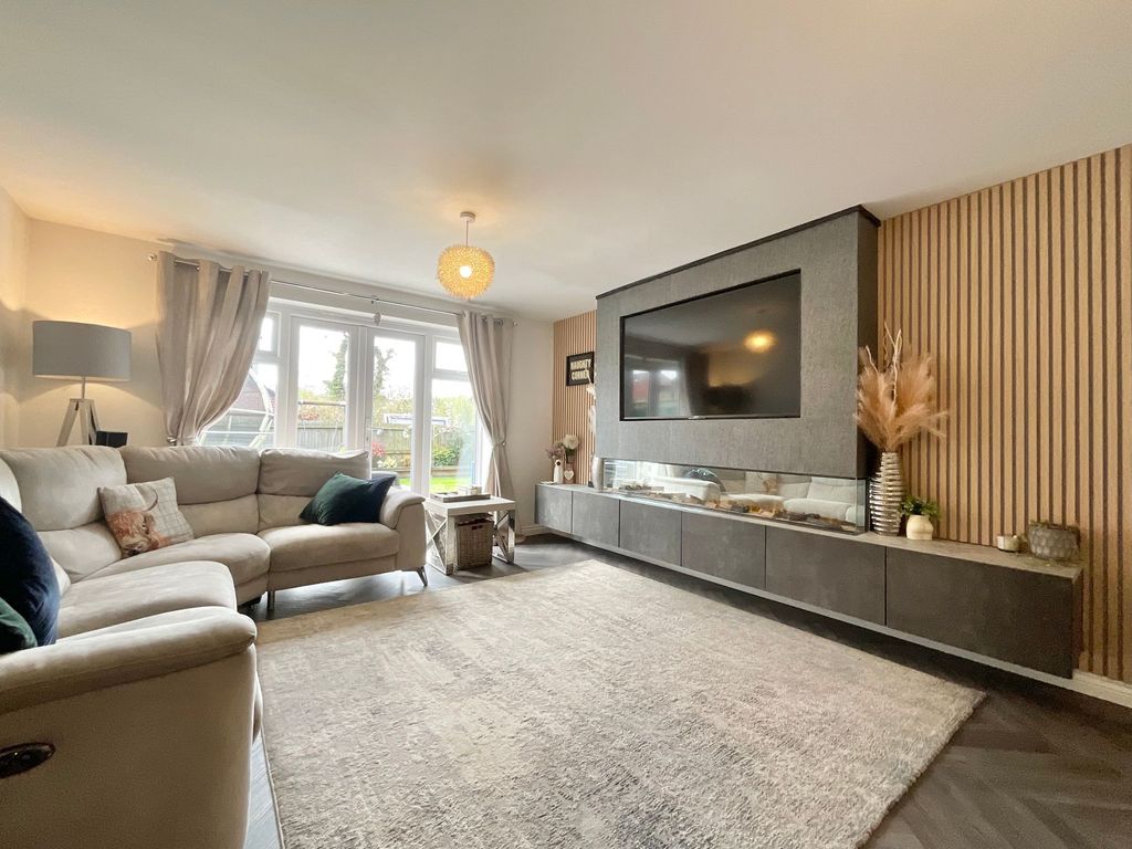 Property photo 2 of 26