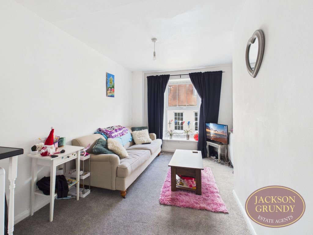 Property photo 2 of 8 Photo 7