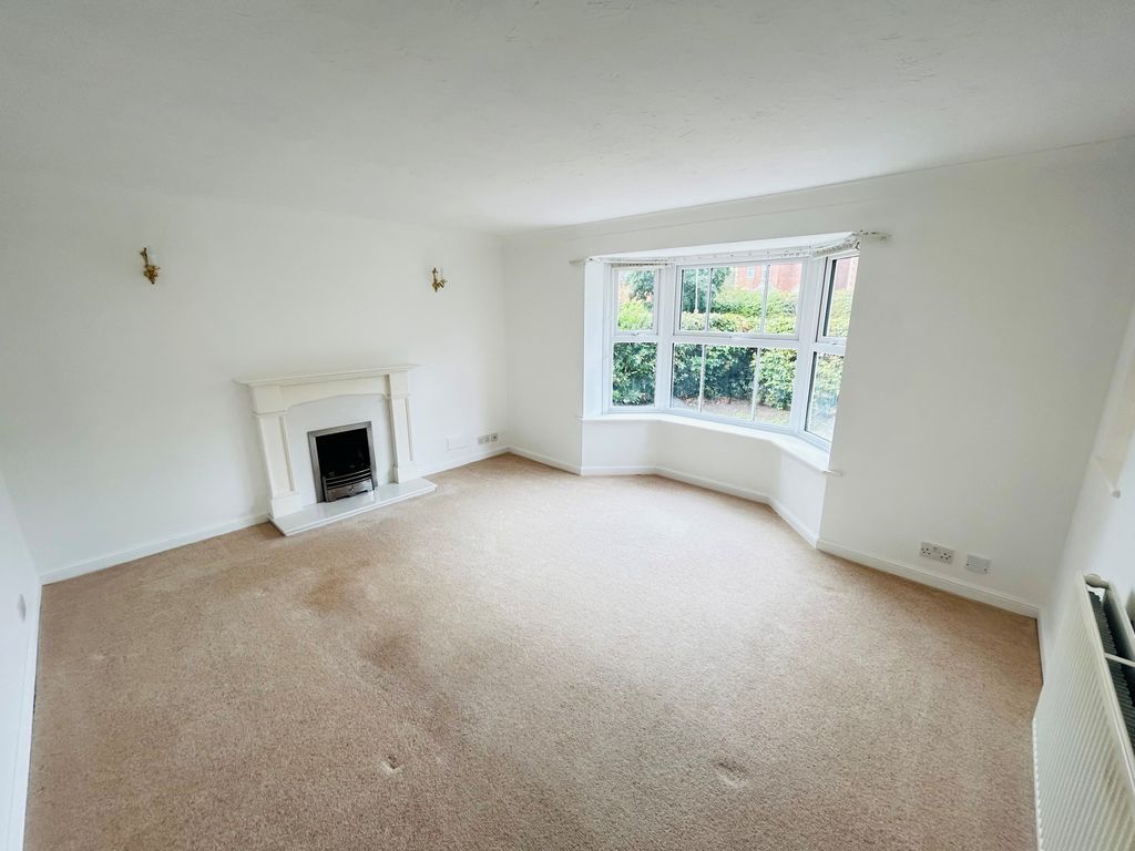 Property photo 3 of 24