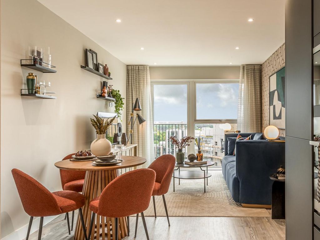 Property photo 3 of 7 Kew Bridge Rise, 1 Bed Show Home, Dining Space