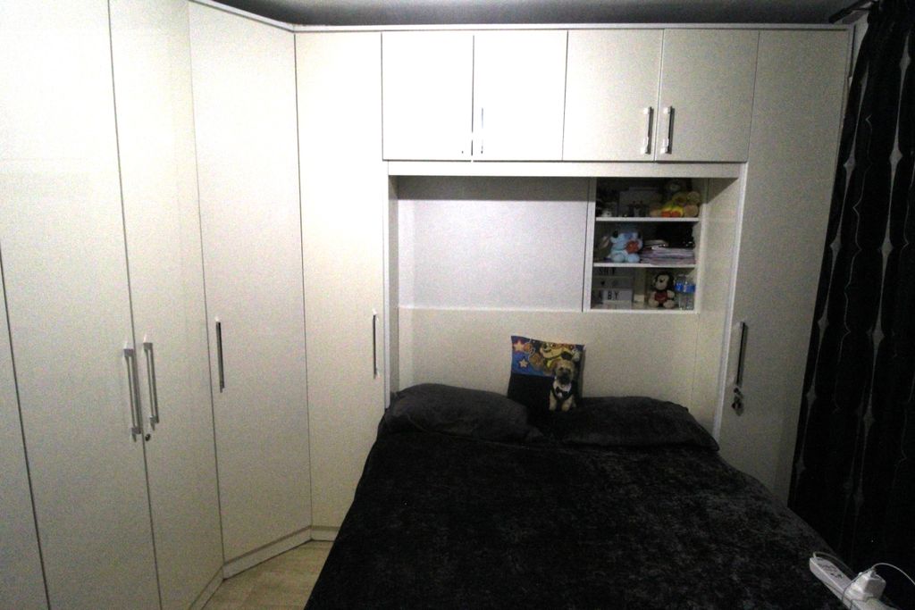 Property photo 2 of 8