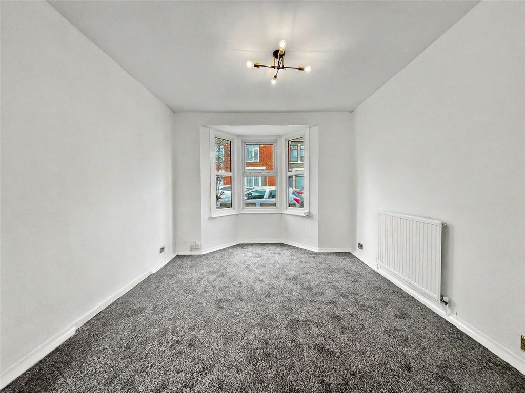 Property photo 3 of 14 Picture No. 14