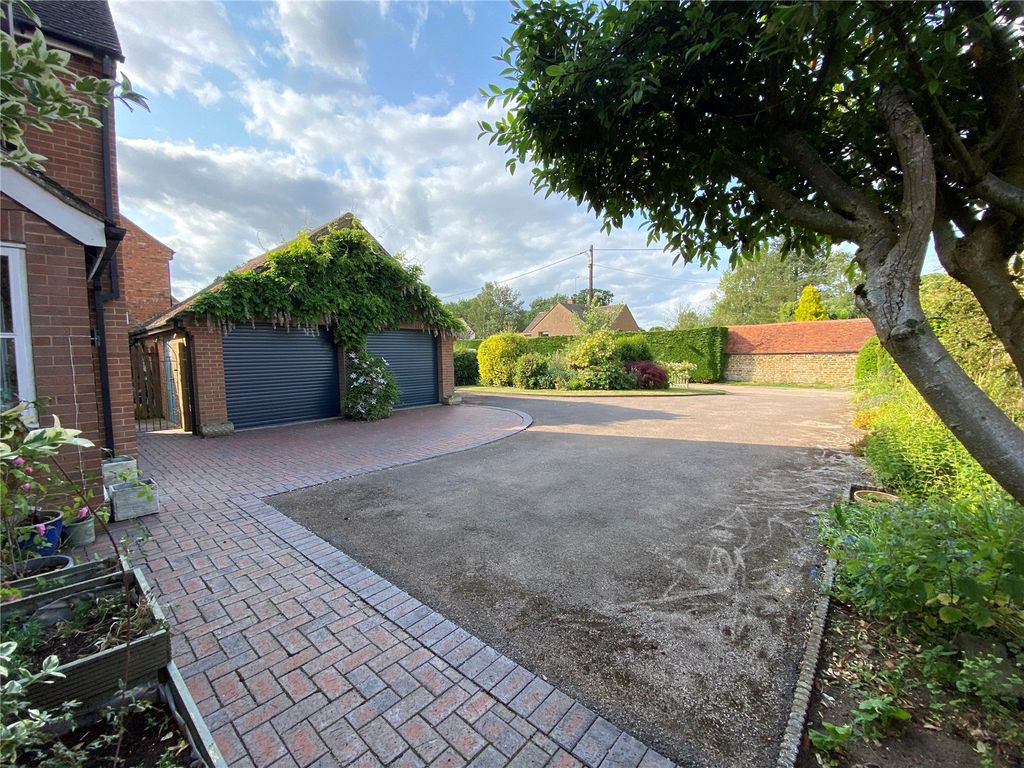 Property photo 3 of 46 Picture No. 05
