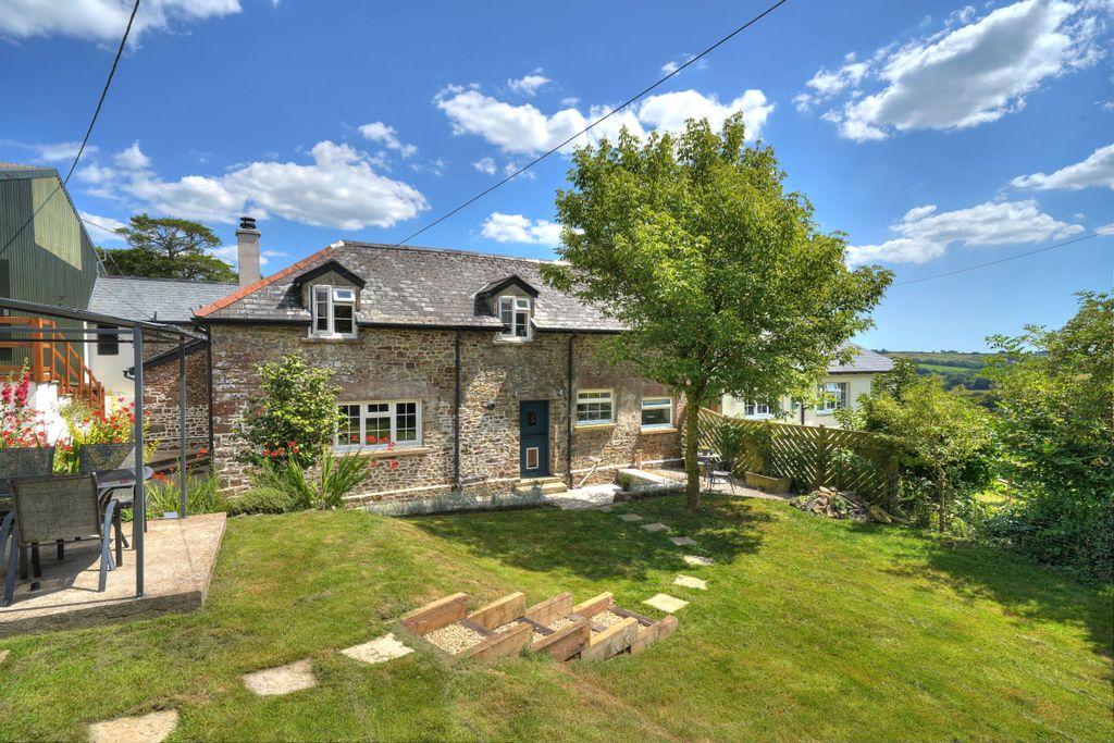 Property photo 1 of 29
