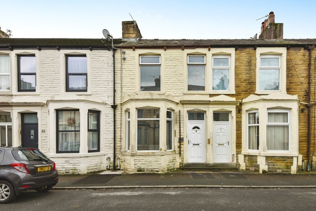 Property photo 1 of 15 Pbox-Img.Jpg