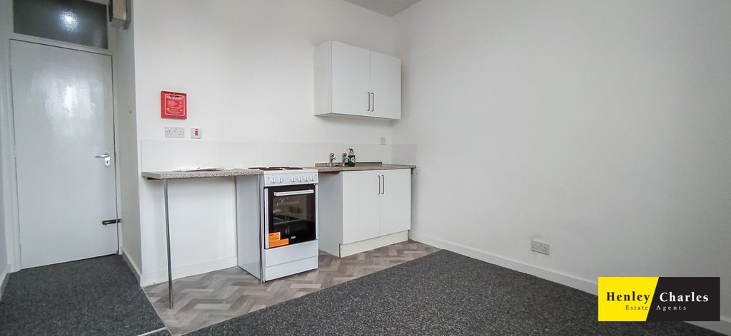 Property photo 2 of 6 Room With Kitchen