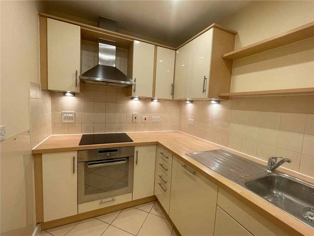 Property photo 2 of 12 Kitchen