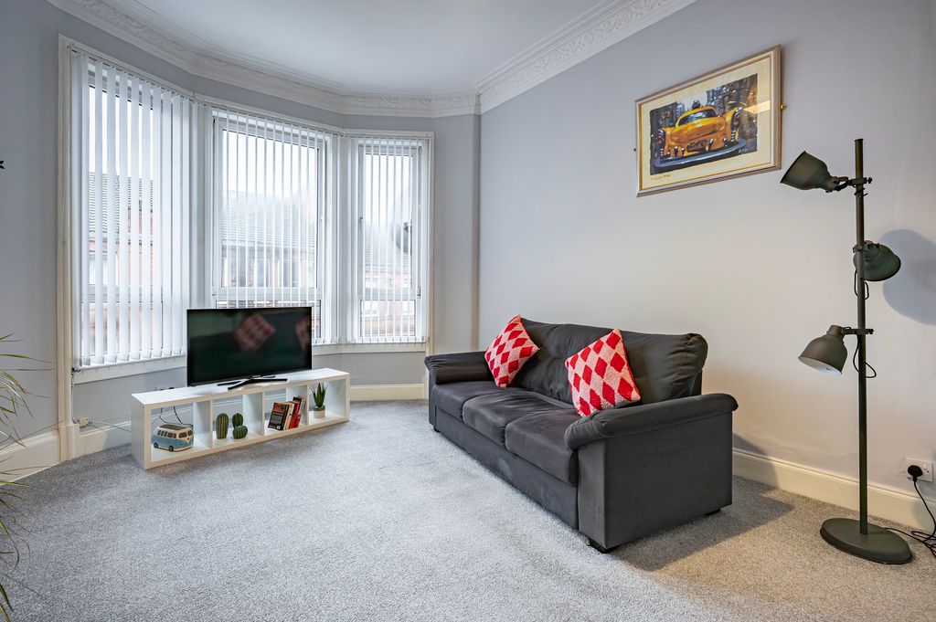 Property photo 3 of 27