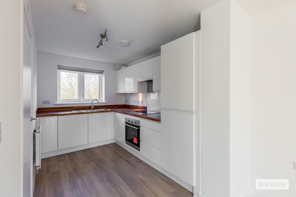 Property photo 3 of 13 Kitchen