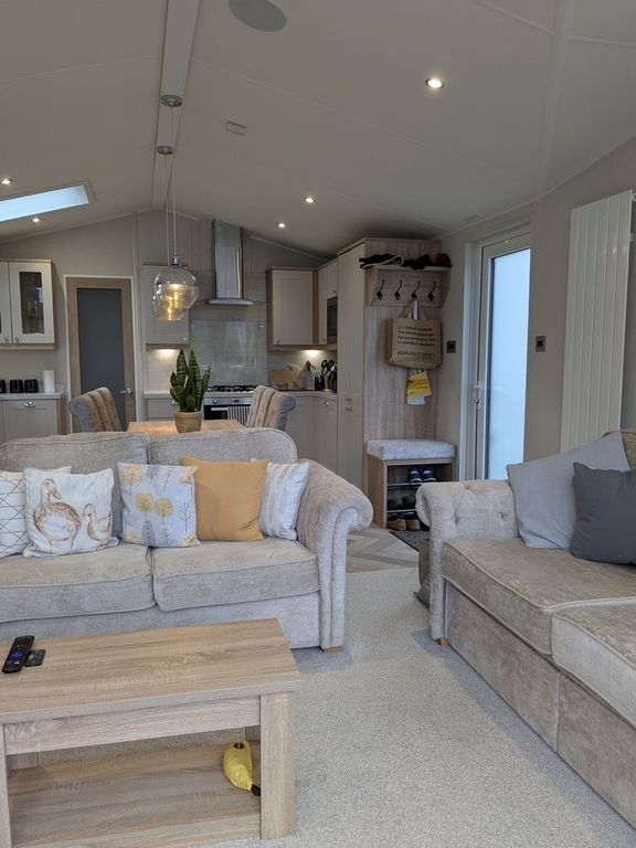 Property photo 3 of 10 07