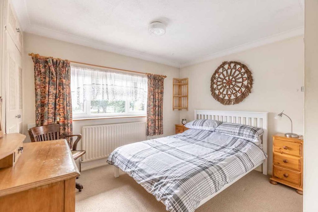 Property photo 2 of 26