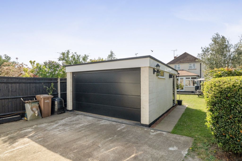 Property photo 2 of 20 1452174-10-69F0F6...