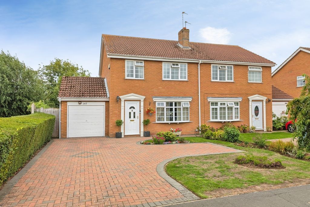 Property photo 1 of 31