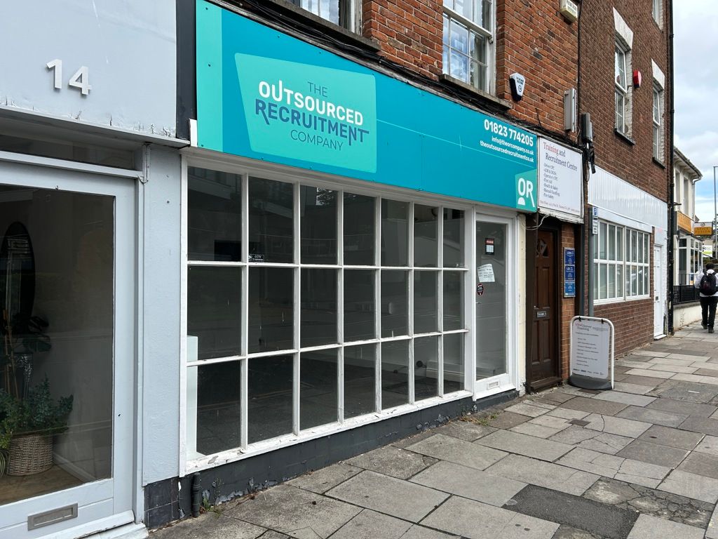 Property photo 1 of 12 Photo 9