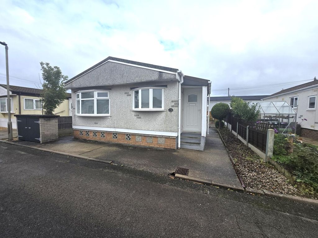 Property photo 1 of 16