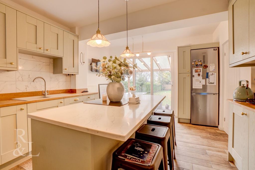 Property photo 3 of 34 Batched (43).Jpg