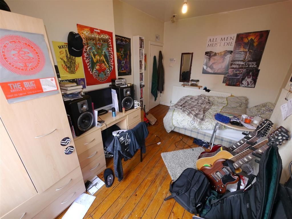 Property photo 3 of 11