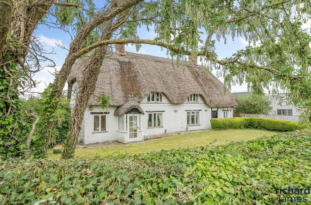 Property photo 1 of 35 c0619Abe-78Af-461...