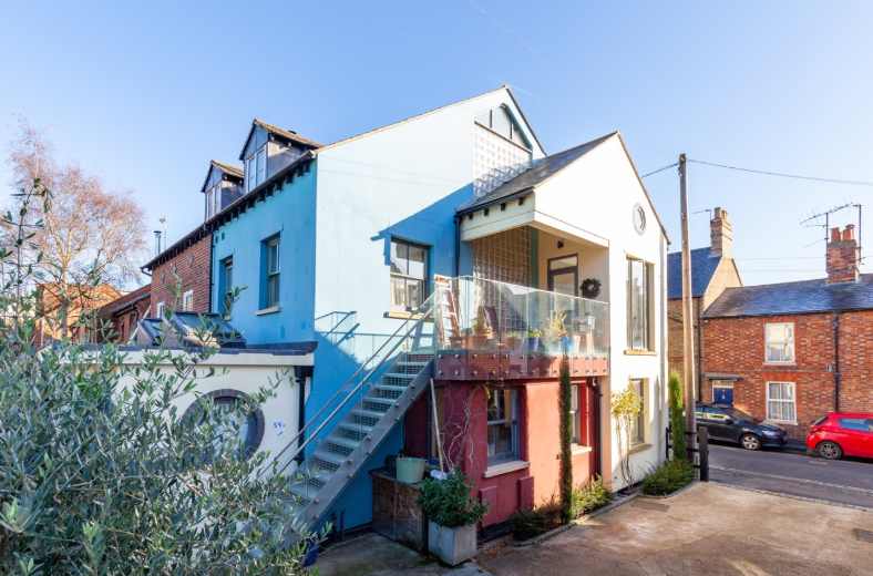 Property photo 1 of 12