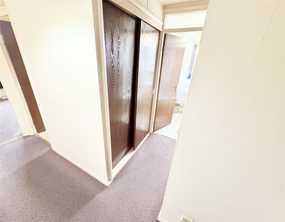Property photo 2 of 8 Picture No. 13