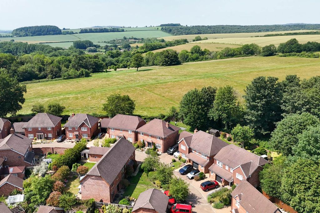 4 bed detached house for saleMaple Tree Close, Blandford Forum DT11 photo 5