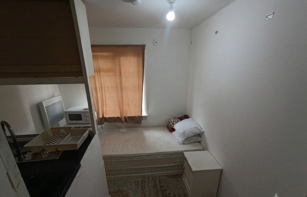 Property photo 1 of 2