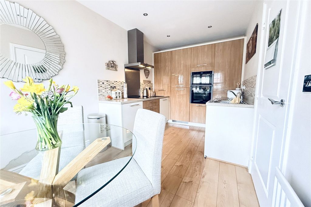 Property photo 2 of 20 Kitchen/Diner